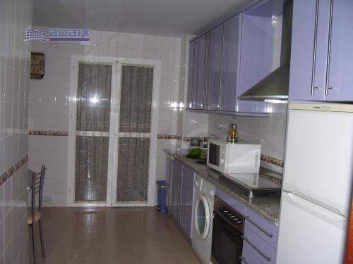 PISO EN URB. PRIVADA. 78 METROS uTILES. SALON MUY AMPLIO.