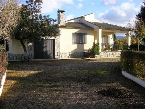 Chalet en plenos Montes de Toledo parcela de 5.000 m2