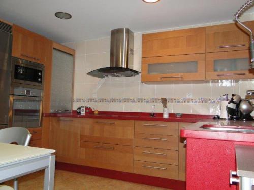 Casa en Motril Zona Norte.Casa sin estrenar se distribuye de