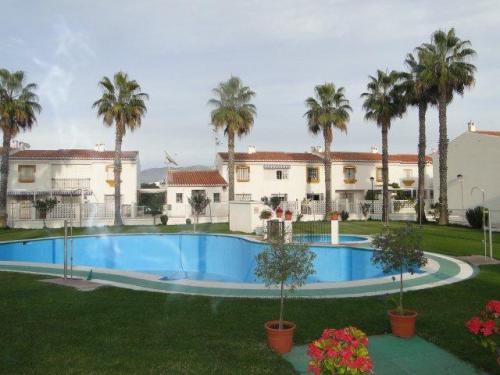 Duplex en Salobreña.Residencial en primera linea de playa con piscina