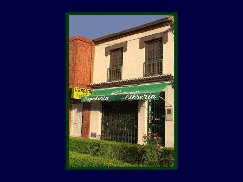 Local en venta en Fuente Vaqueros (Granada). Local comercial preparado