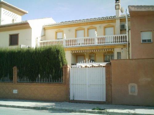 Casa en Venta en Santa Fe (Granada). Unifamiliar de 273