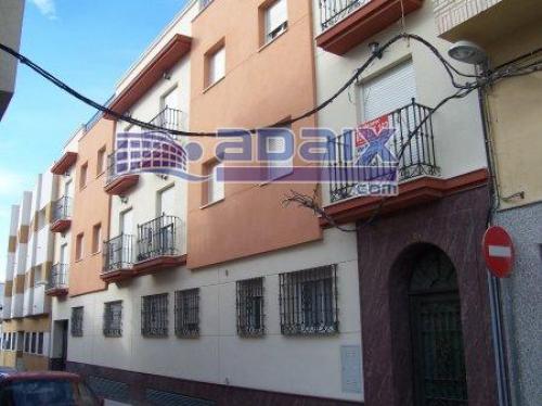 Piso en Motril zona campo futbol total mente amoblado