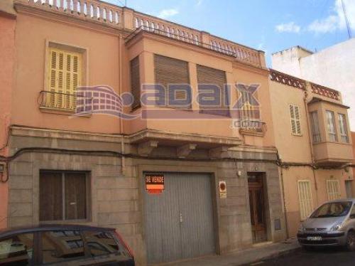 Fantastica finca de 178m de solar en zona centrica de