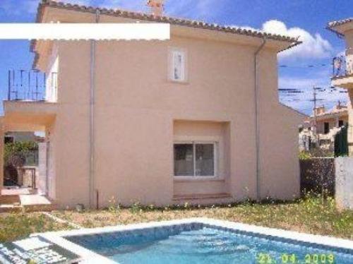 Chalet unifamiliar en Calvia ubicado en Calvia Vila. Consta de