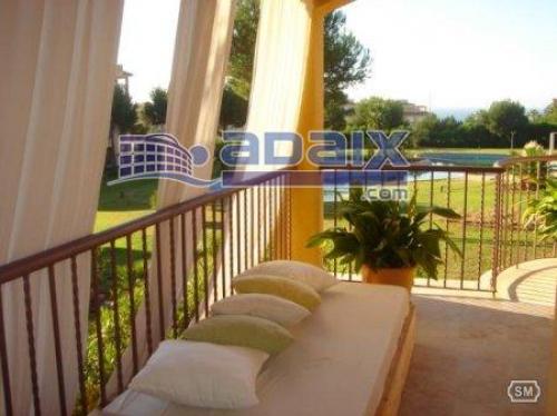 Piso de lujo en Calvia ubicado en Santa Ponsa. Consta