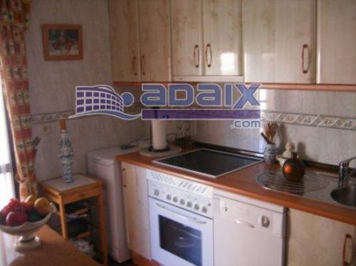 EXTRAORDINARIO APARTAMENTO SITUADO EN UNA ZONA EXCELENTE DE LINARES. COMPLETAMENTE