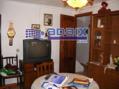 CASA REFORMADA EN BDA. LAS AMeRICAS. SALON Y SALITA 3