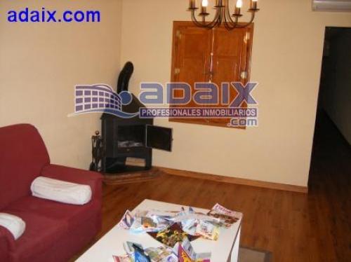 Soleria de Tarima Flotante. Consola de Aire Acondicionado. SalOn con