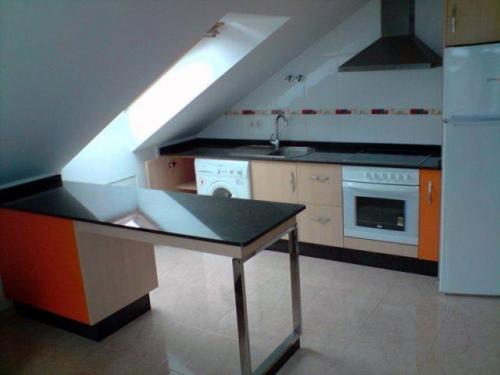 Se vende atico en rianxo urbanizacion virxe de guadalupe.Situado en