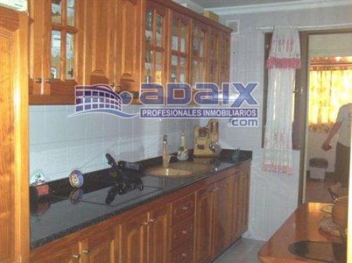 Estupendo atico. Dos amplios dormitorios dos baños dos cocinas independien