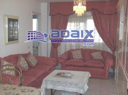 Amplio piso de tres dormitorios dos baños cocina independiente solana