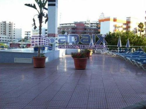 Bonito apartamento. Dos dormitorios salOn-cocina baño terraza. Totalmente