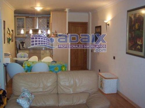 Excelente piso. Dos dormitorios dos baños salOn magnifica cocina totalmen