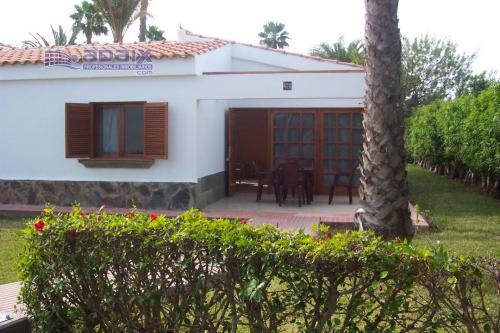 Magnifico bungalow de un dormitorio y una solana con autorizaciOn