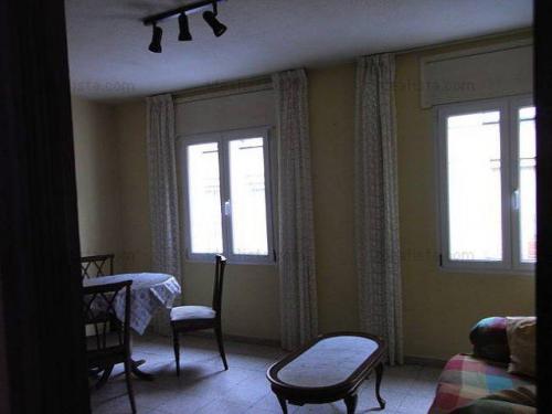 Alquiler de piso amueblado muy bien ubicado y centrico a