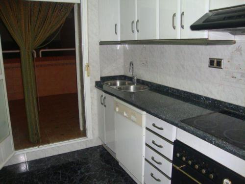 atico en alquiler en Alcantarilla zona Plaza de las Flores.Se