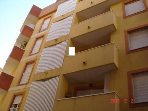 Estupendo piso de 63m2 en Mazarron (Murcia). Se distribuye en