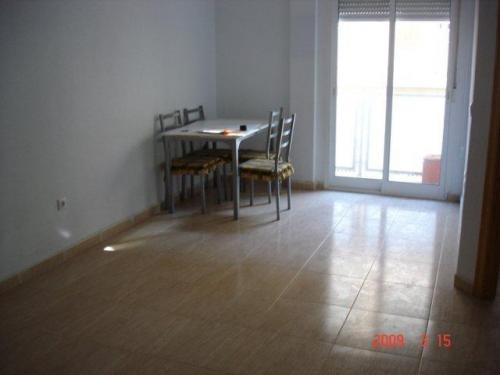 Estupendo 1er. piso de 90m2 con ascensor en Los Alcazares
