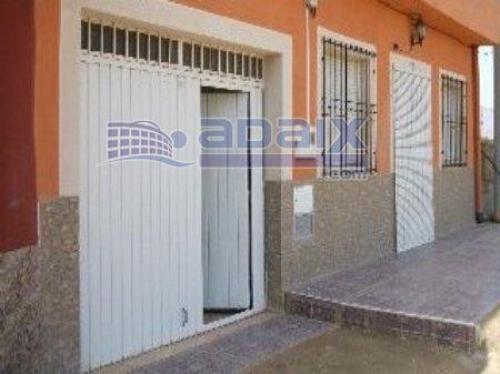 Planta baja con tres años de antiguedad tiene tres habitaciones