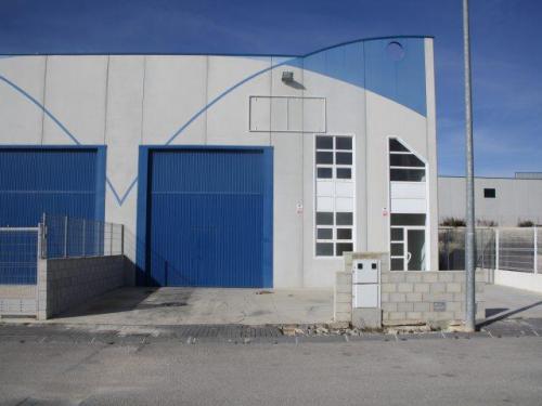 Nave Industrial en venta en Mula775 m2 aproximadamenteOficinaAseo Pequeño almacen2