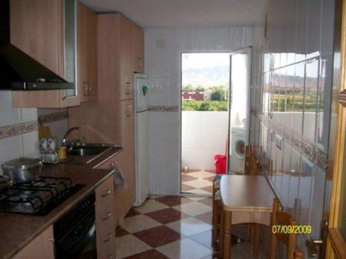 3 dormitorios 2 baños 2 armarios empotrados forrados1 salOn 20