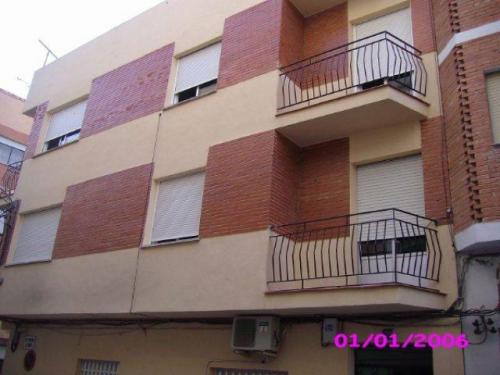 3 dormitorios todos exteriores1 baño 1 salOn 20 m exteriorior