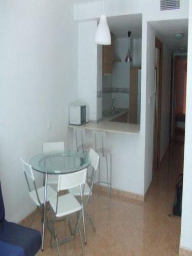apartamento muy nuevo en la ñora se alquila un dormitorio