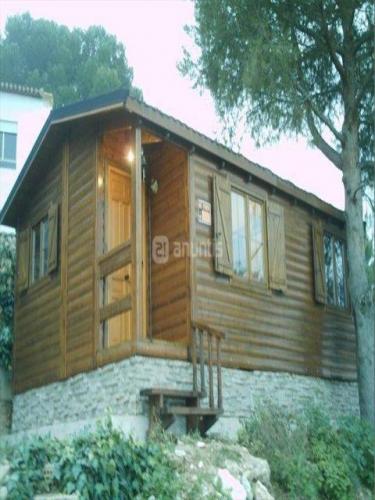 SE VENDE PRECIOSA CASA DE MADERA40 METROSCOMPLETAMENTE EQUIPADA2