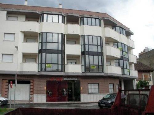 Apartamento en alquiler en la Alberca junto a polideportivo 60m2