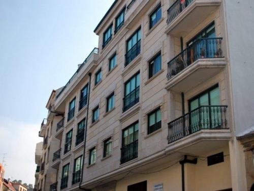 Se vende bajo comercial en Vilagarcia de Arousa.Amplio local de