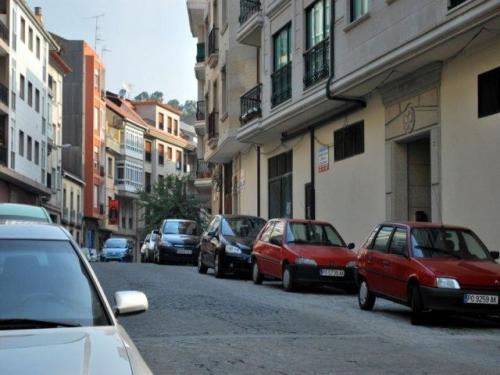 Se alquila bajo comercial en Vilagarcia de Arousa.Amplio local de