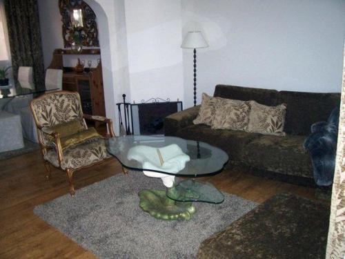 Preciosa casa unifamiliar en inmejorable estado en el barrio de