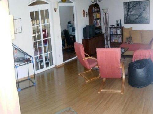 Magnifico adosado en perfectisimo estado en Acoran (Santa Cruz). Consta