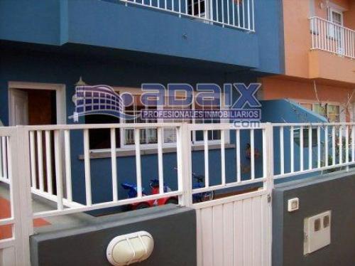 Precioso chalet adosado en perfectisimo estado en La Esperanza. Consta