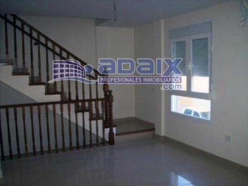 Estupendo chalet adosado ! A ESTRENAR ! en Santa Cruz