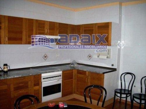 Amplisimo piso en el municipio de La Laguna. Consta de