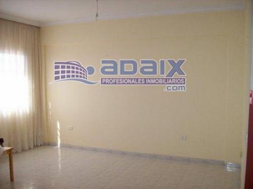 Bonito adosado en el municipio de Tacoronte. Consta de 3