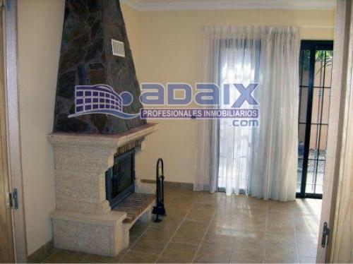 Chalet adosado situado en la zona de Guamasa en el