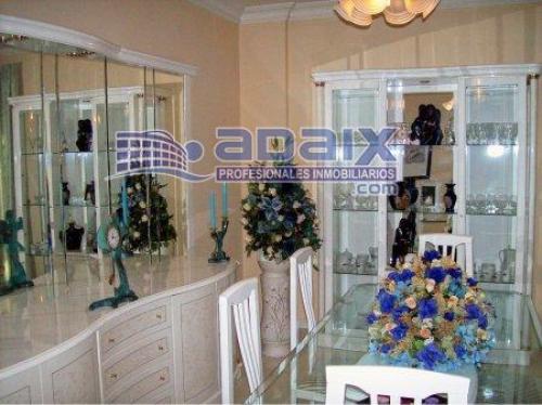 Magnifico piso muy luminoso en la zona de La Cuesta