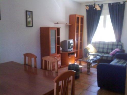 Chalet Adosado amueblado en la localidad de Arges a 5