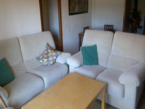 Piso amueblado en la localidad de Arges a 5 minutos