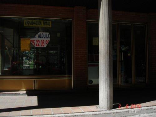 Local totalmente acondicionado en esquina en Toledo ubicado cerca de