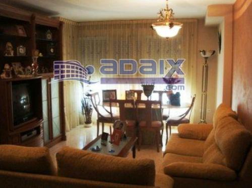 Piso en Picanya ubicado en Barrio Huerto Dalmau. Cocina completa