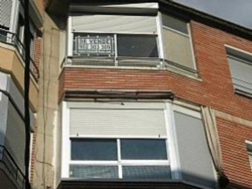 Piso de 57.54 metro2 utilesDispone de 3 habitaciones y un