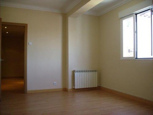 PISO EN AVENIDA SAN JOSE PISO TOTALMETE REFORMADO VENTANAS SUELOS