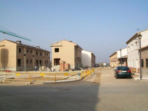 OBRA NUEVA DE 11 VIVIENDAS ADOSADAS 3 PLANTAS CON BODEGA