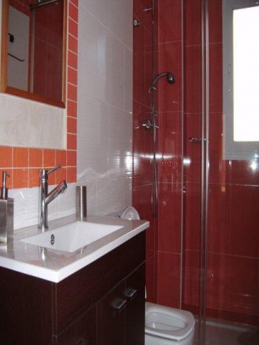 PISO DE 2 DORMITORIOS MAS SALON EN LA CALLE SANTANDER