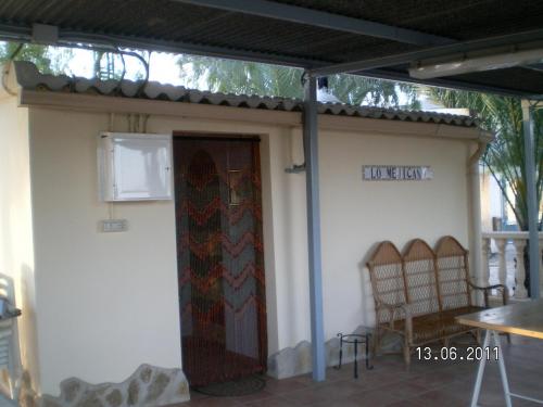 SE ALQUILA CASA DE CAMPO EN REDOVAN (AMUEBLADA Y EQUIPADA)