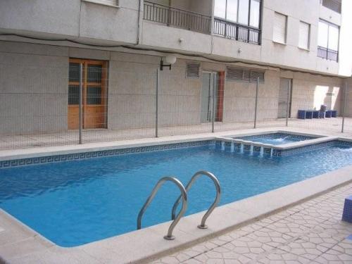 Estudio atico amueblado y piscina torrevieja